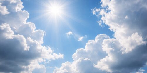 Cielos despejados con luz radiante